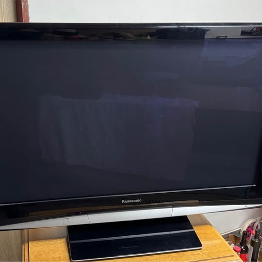 Panasonic th-42pz80ea – 42” plazmová televize (plně funkční)