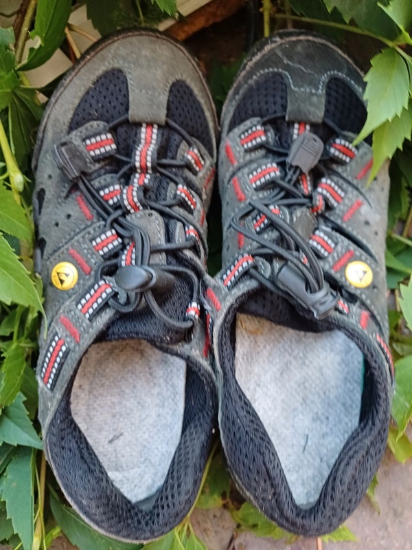 PRACOVNÍ OBUV S CERTIFIKÁTEM