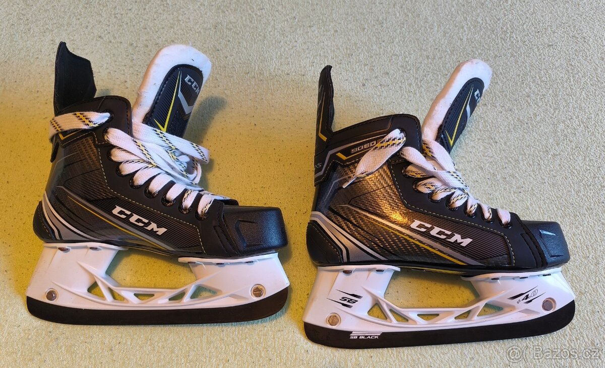 Brusle CCM Tacks 9060 Junior velikost 3 /35