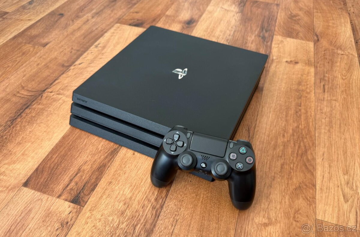 Sony Playstation 4 Pro 1TB (CUH-7216B) černá