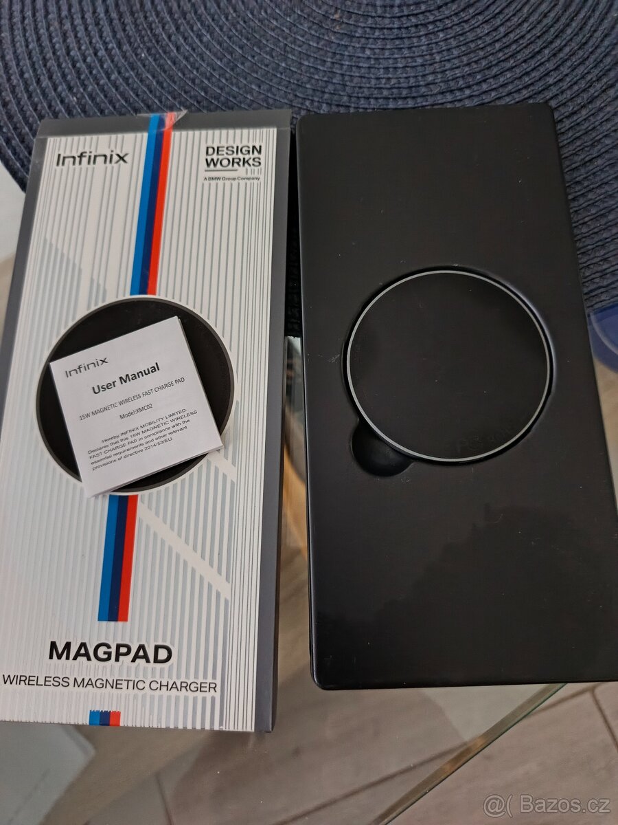 Bezdrátová nabíječka Infinix.