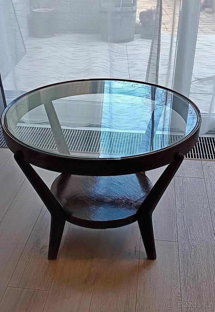 Konferenční stolek Kropáček a Koželka