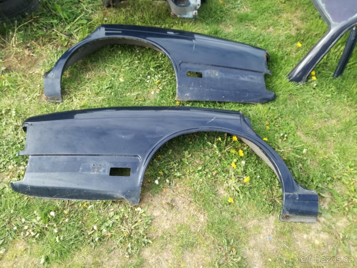 Jaguar XJ40 zadní blatníky, čelo, nosníky, střecha