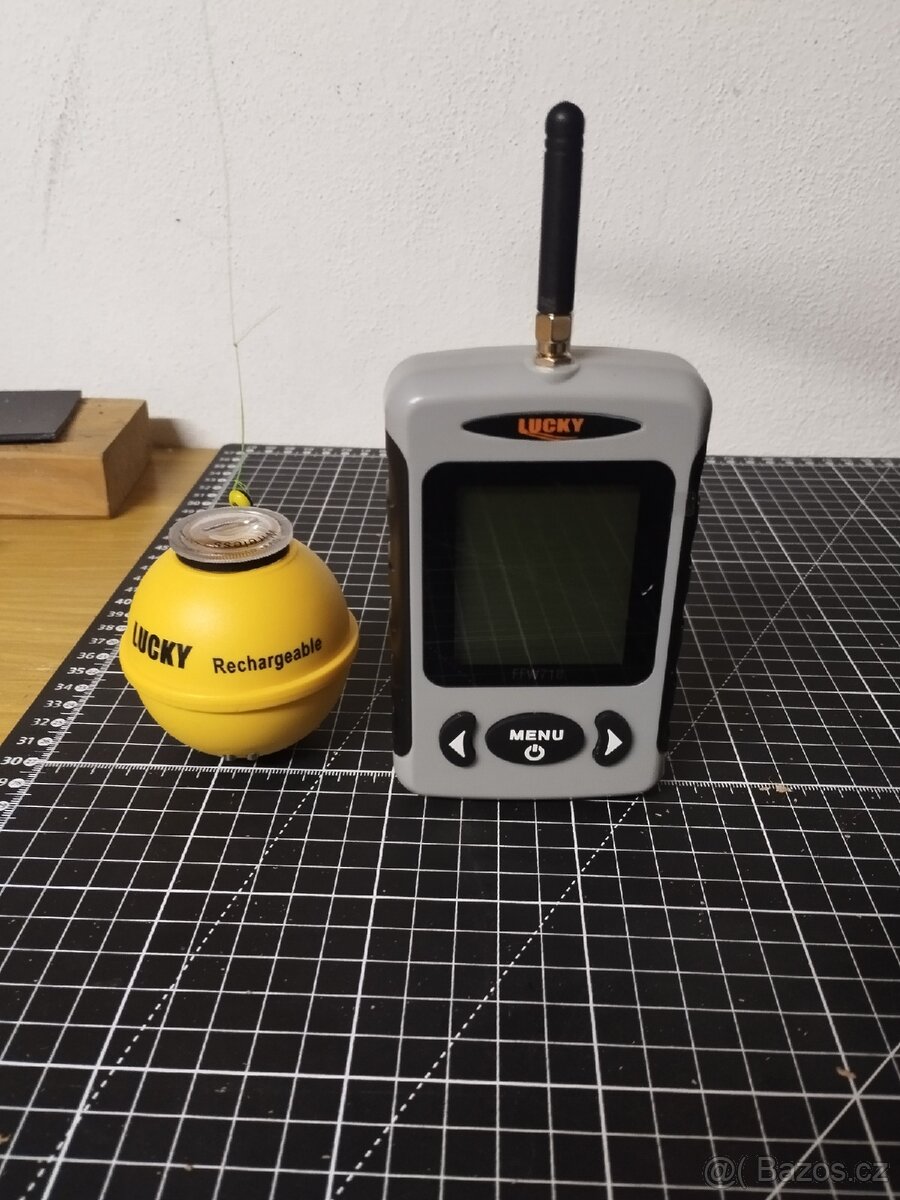 Echolot nahazovací Lucky FFW-718LA rybaření