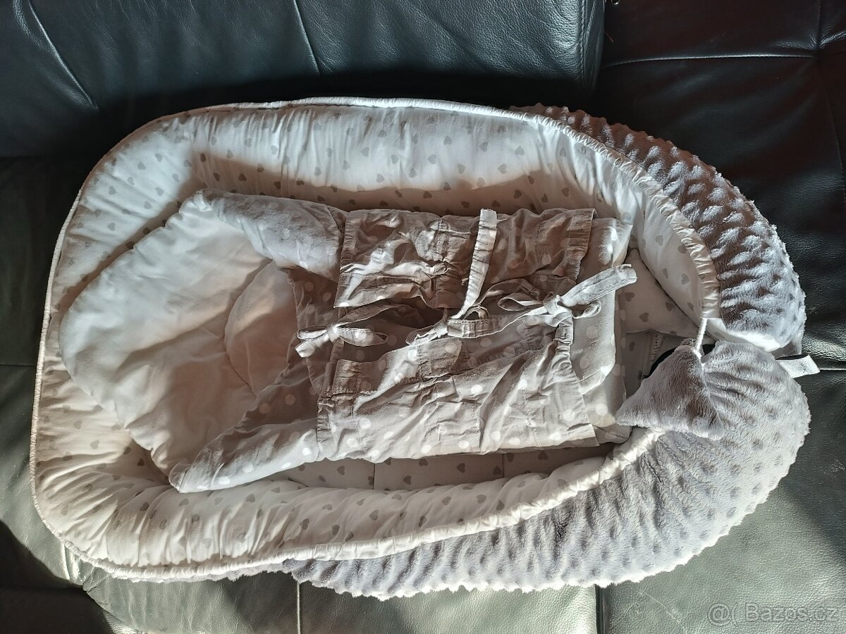 Hnízdečko se zavinovačkou