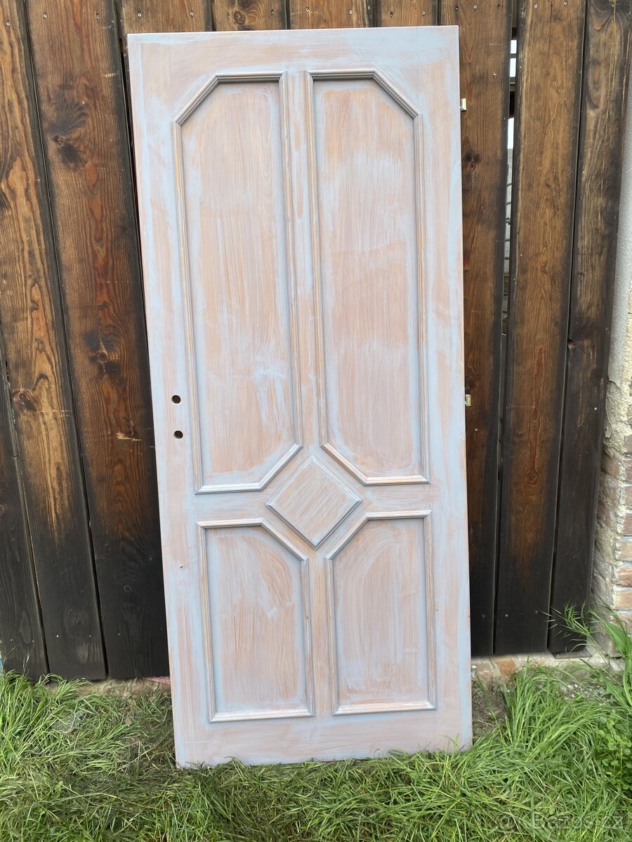Pravé vnitřní dveře z masivu 80x197