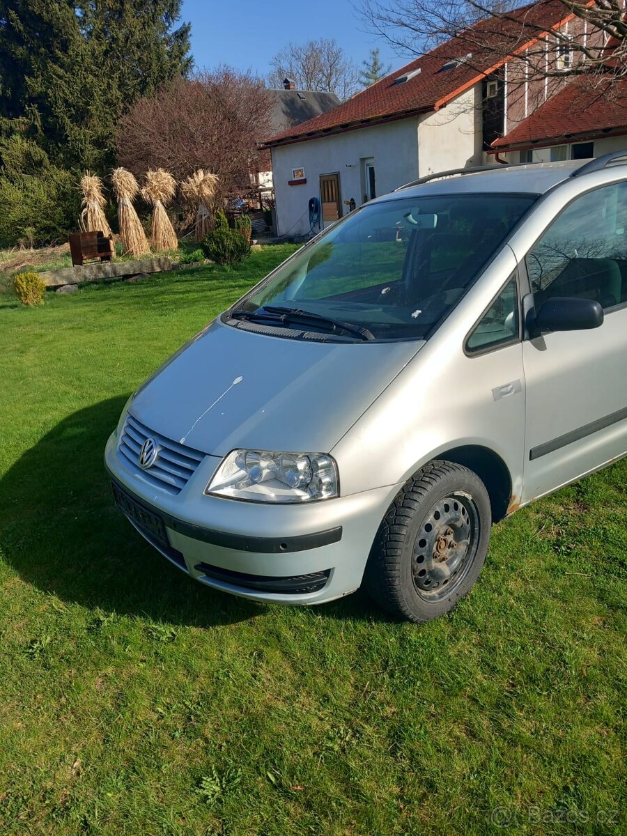 Prodám Volkswagen Sharan 1.8T
