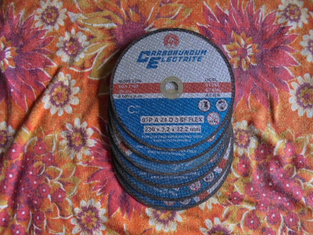 řezné kotouče 230 a brusný kotouč