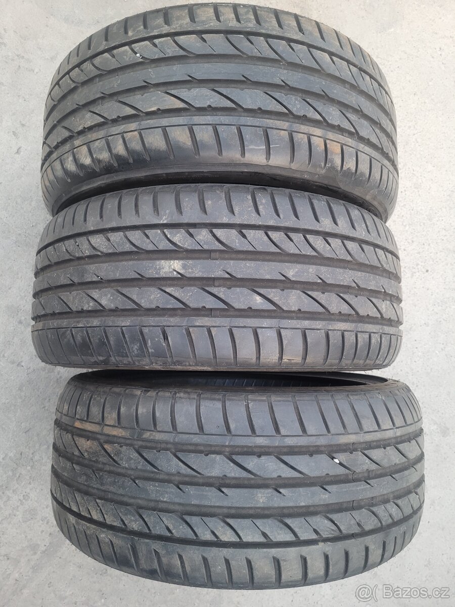 Prodám 3ks letné gumy 235/35/19 aj po 1kuse