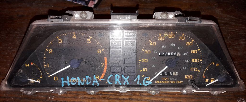 P: budíky honda crx