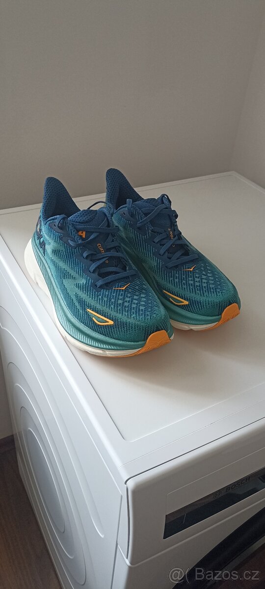 Běžecké boty Hoka Clifton 9, UK-8,5 EU- 42 2/3