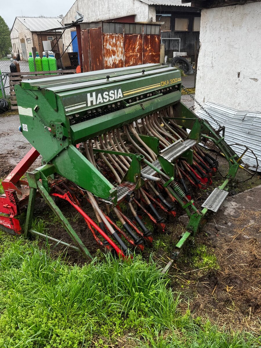 Secí stroj / kombinace hassia dka 300