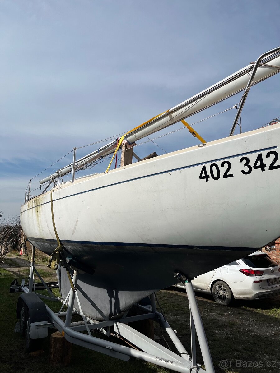 Plachetnice Folkeboat kajutovka