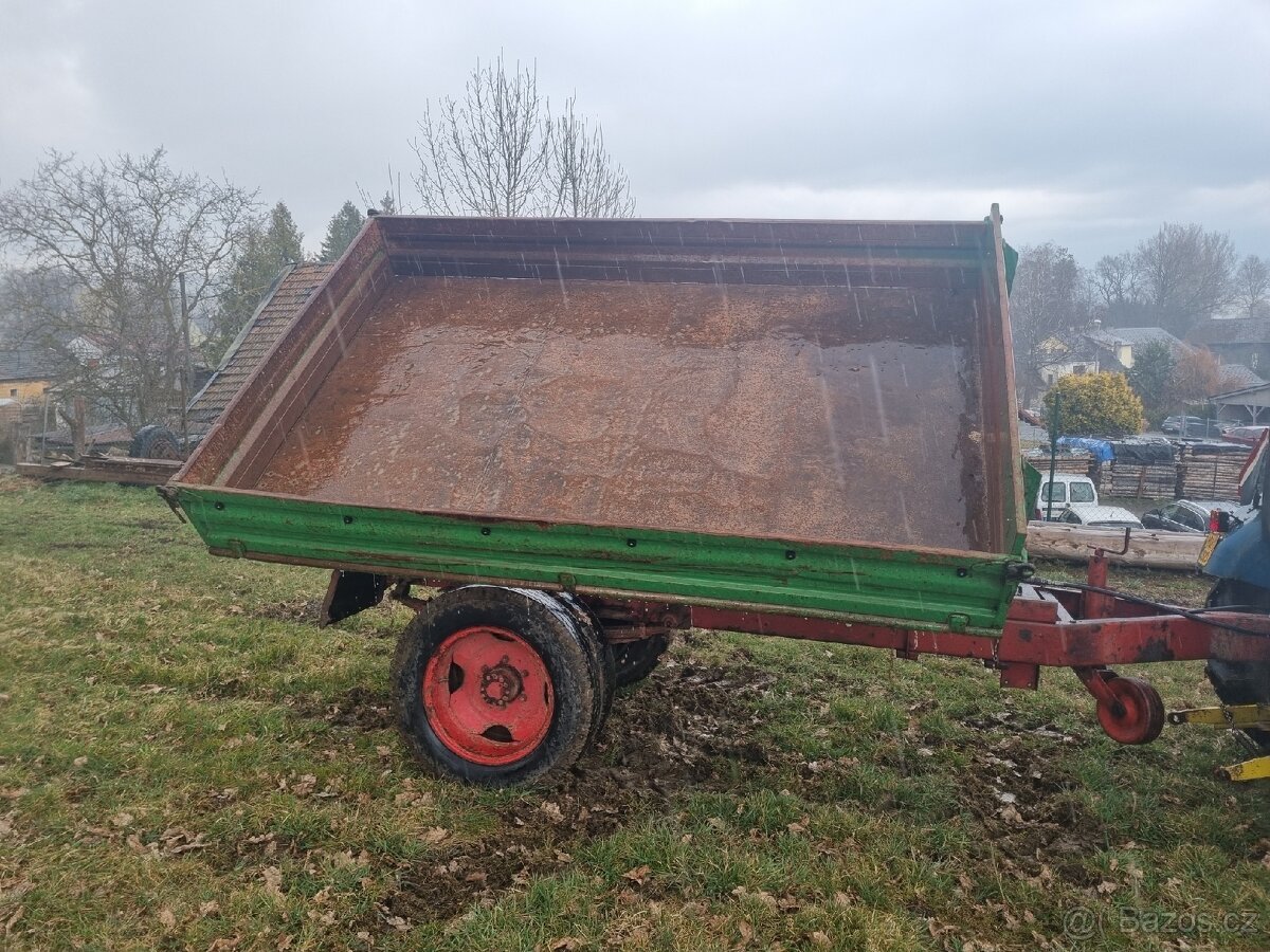 Kára za traktor