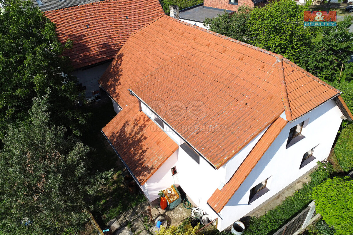 Prodej 1/2 rodinného domu, 120 m², Křenice, ul. K Návsi