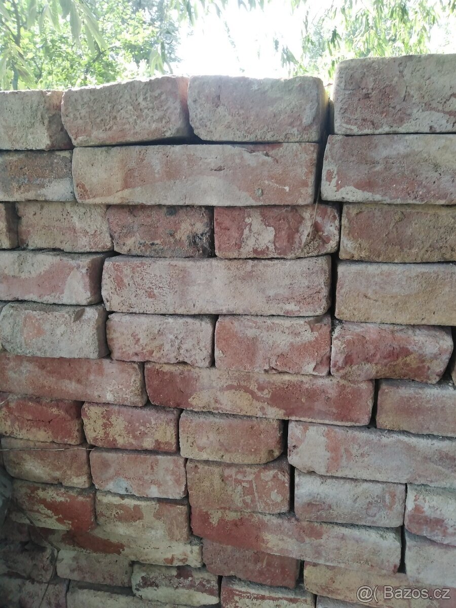 Cihly plné pálené, kvalitní, 100 lety prověřené
