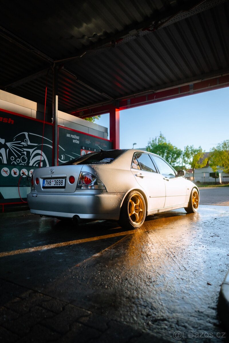 Lexus IS200 Sport (1999)