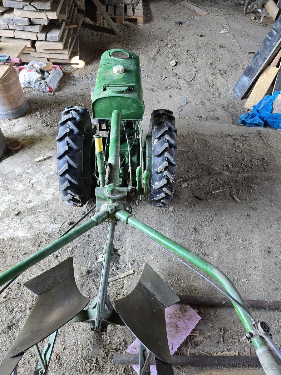 půdní fréza _ robot PF62 a příslušenství