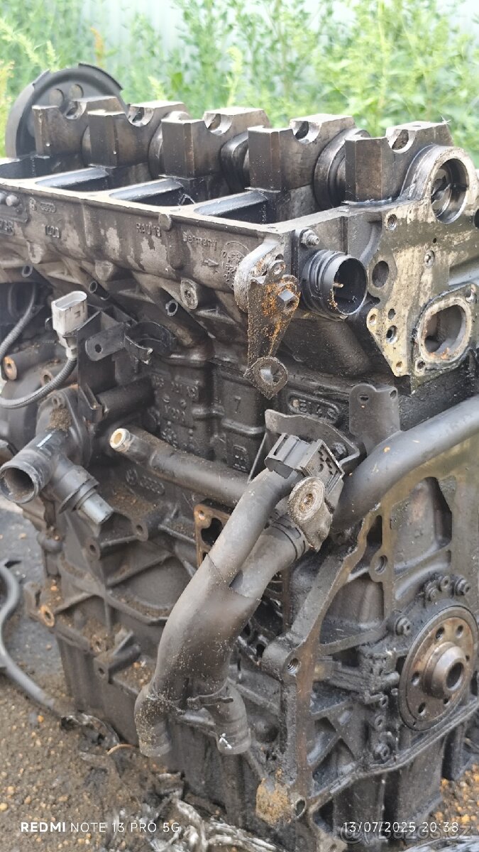 Prodám díly z motoru 2.0 TDI BMP