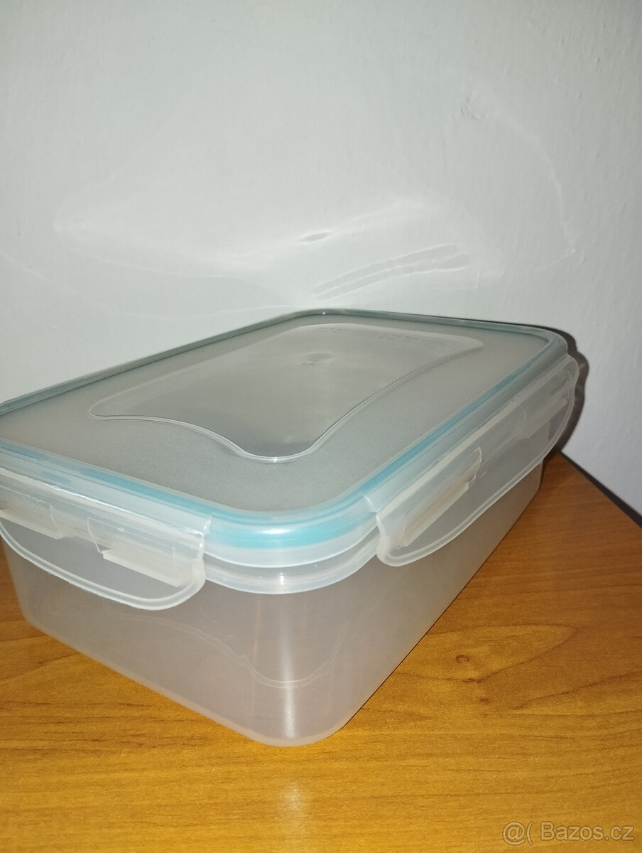 Dóza na potraviny průhledná zelený pruh, zacvakávací bočnice