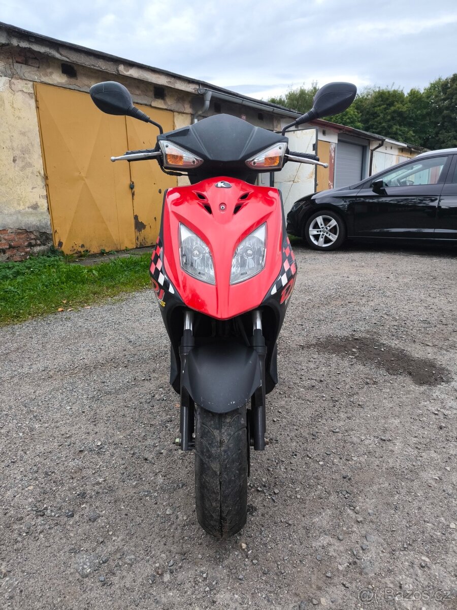 Prodám skútr KYMCO DJ 125S