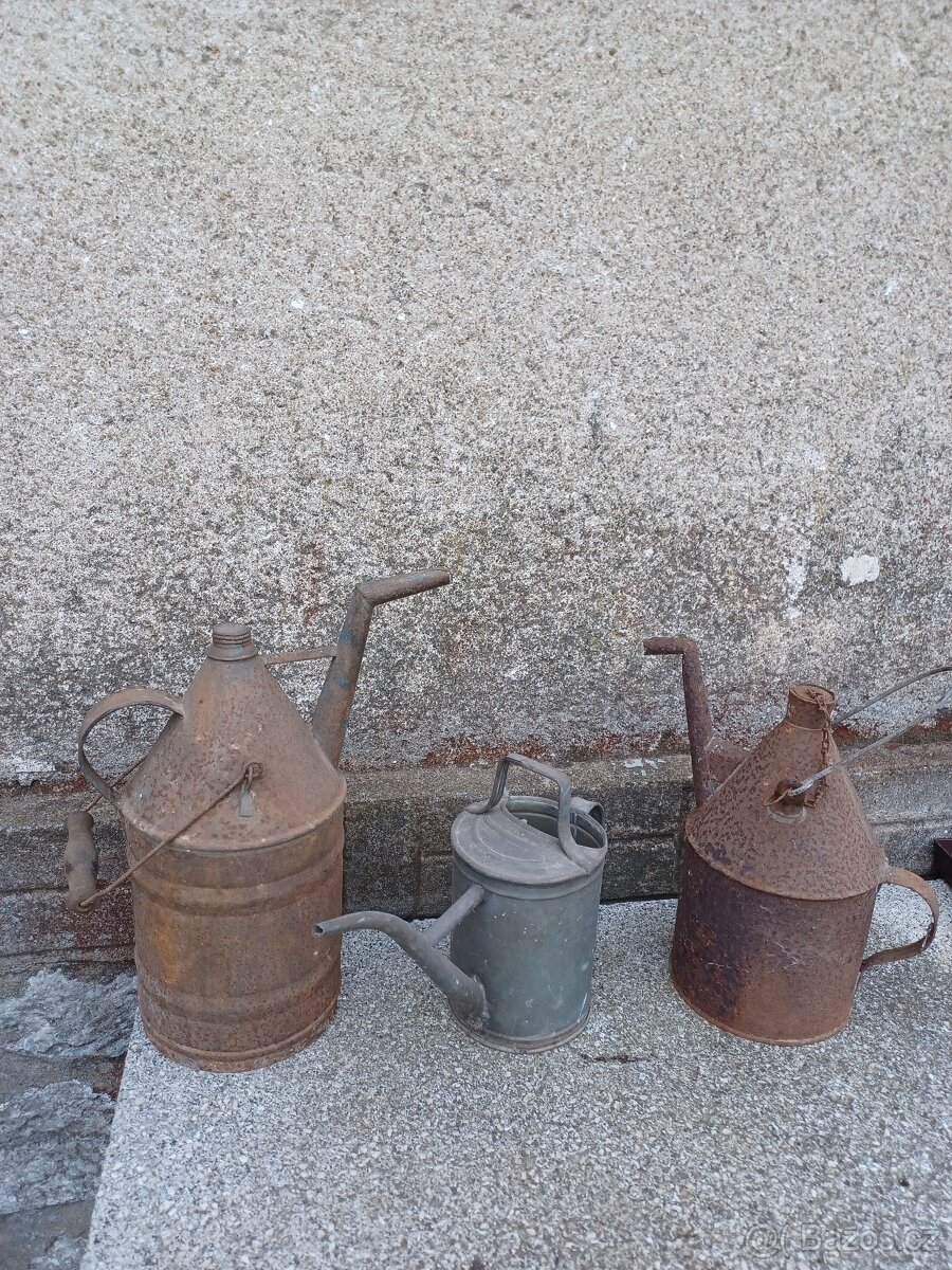 Konvičky, krmítko pro drůbež