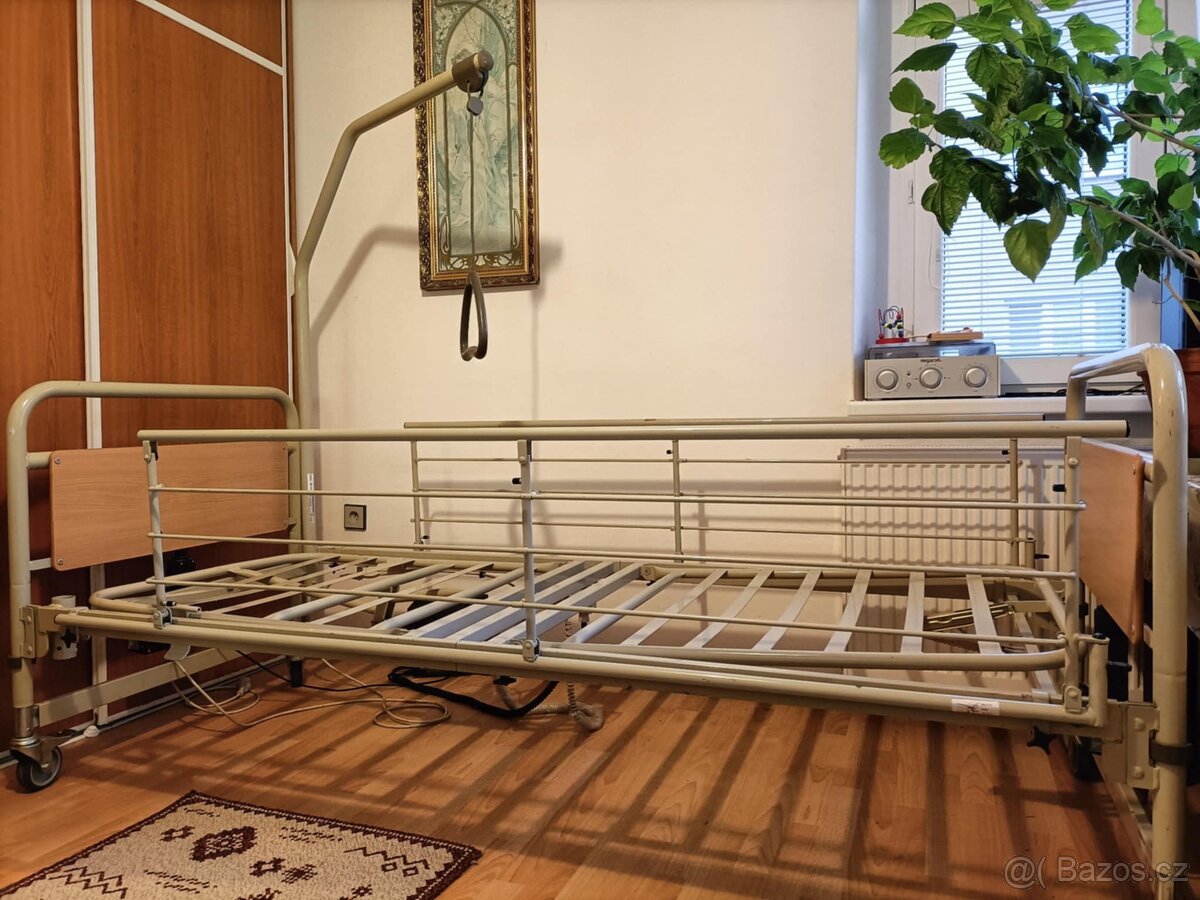Polohovací postel