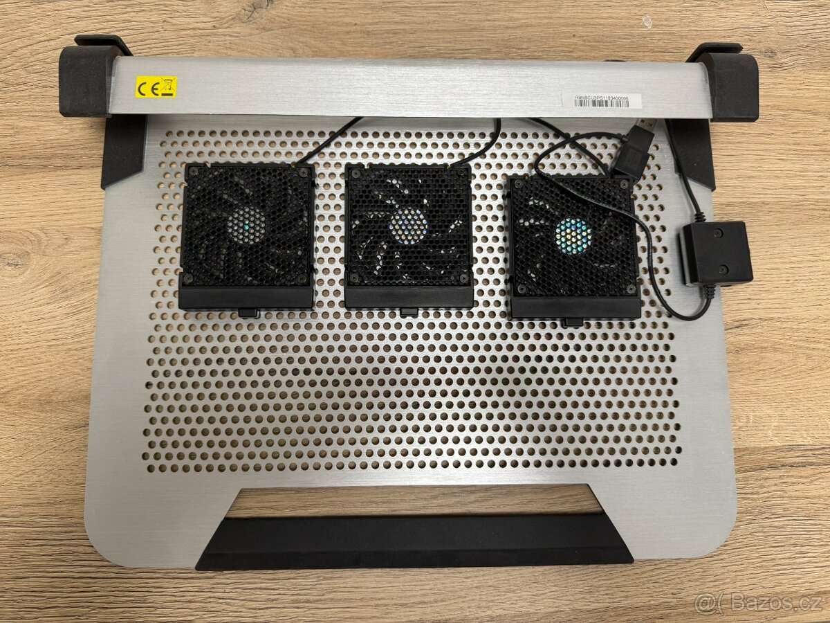 Prodám chladící podložku Coler Master - stříbrná