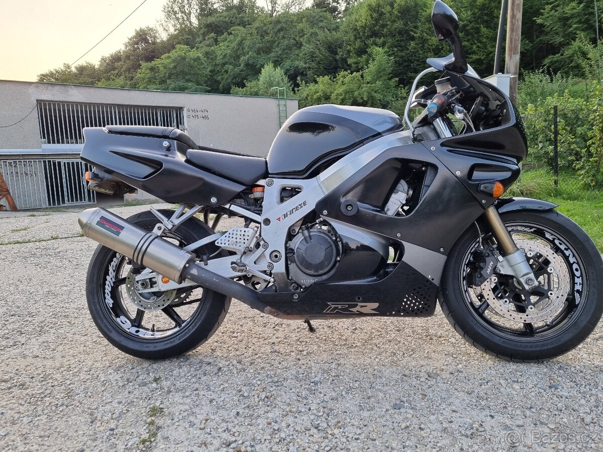 Honda cbr 900rr