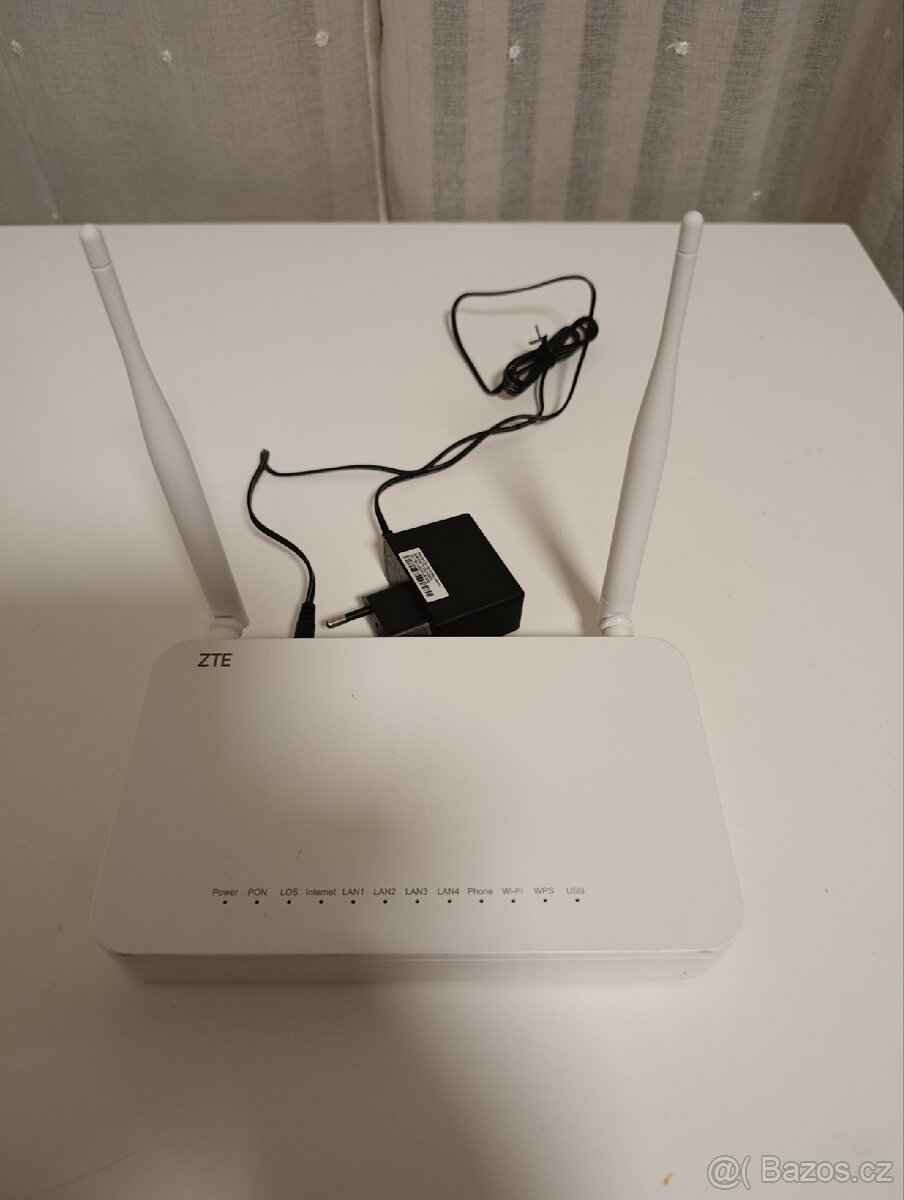 Dvoupásmový bezdrátový modem ZTE F670L