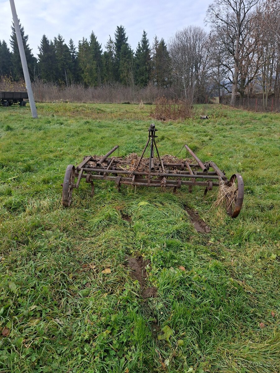 Prodám pluh na orání a kultivátor