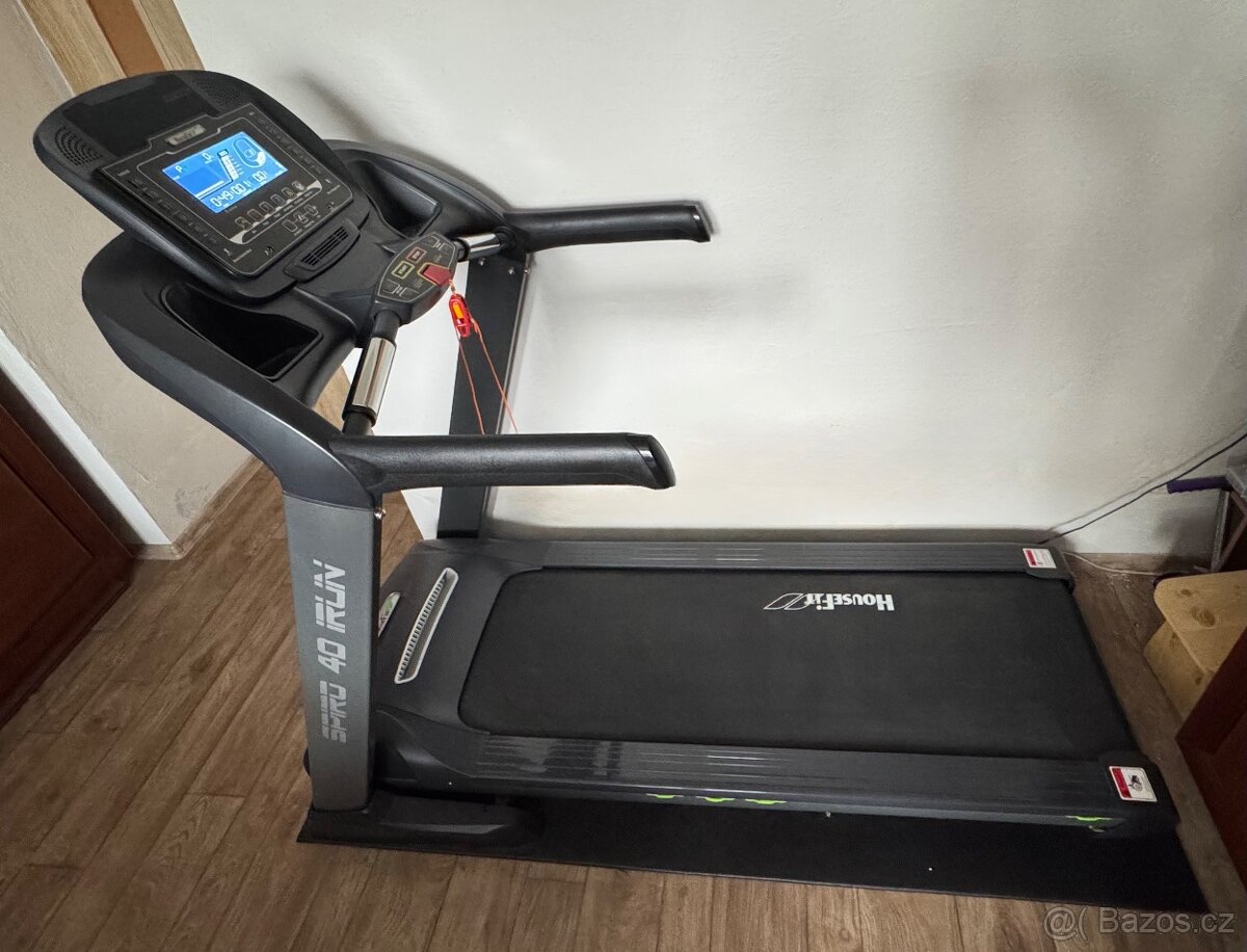 Běžecký pás HOUSEFIT SPIRO 40 iRun