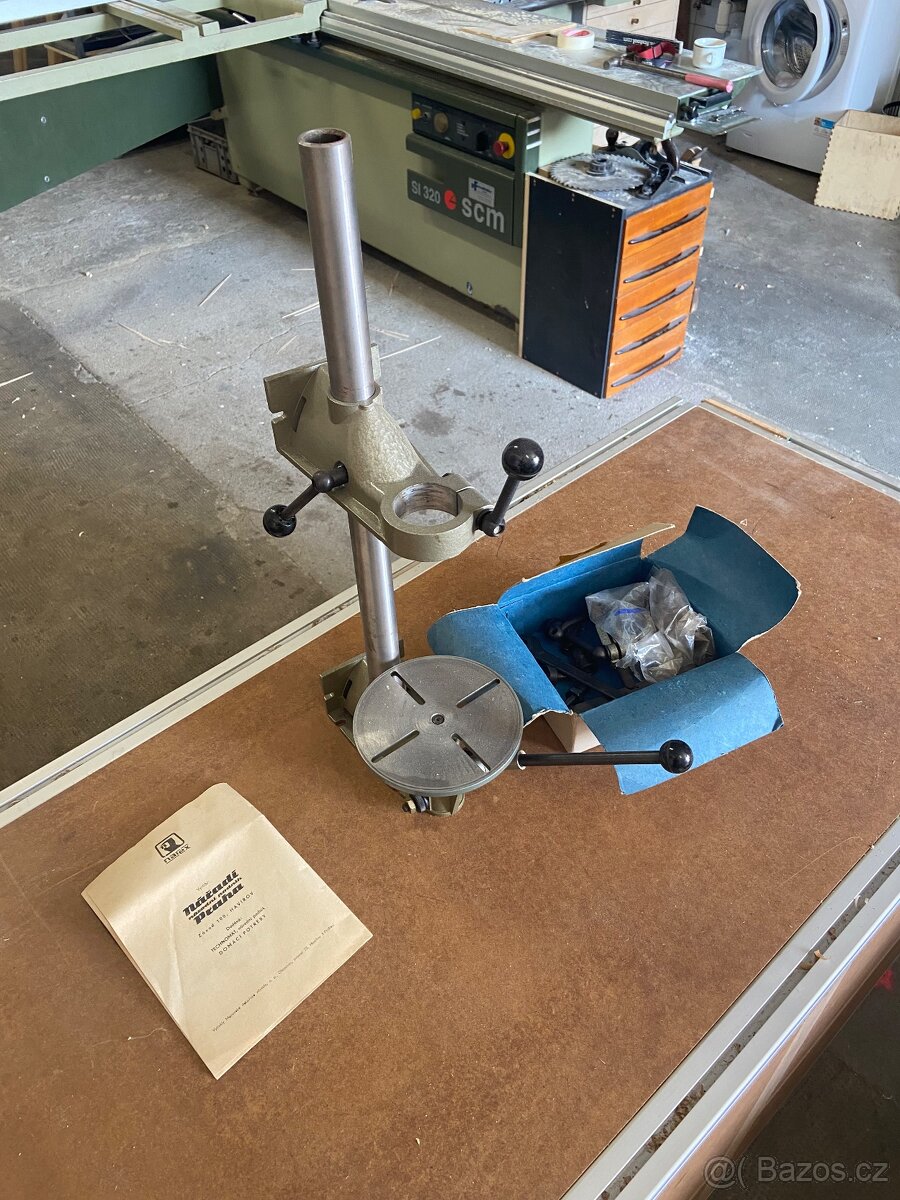 Stojan/soustruh pro vrtačku