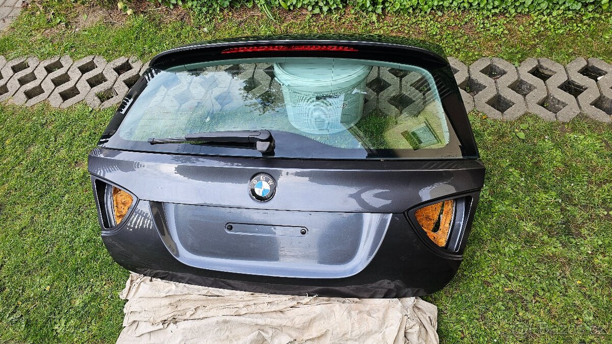BMW E91 Touring, zadní víko kufru