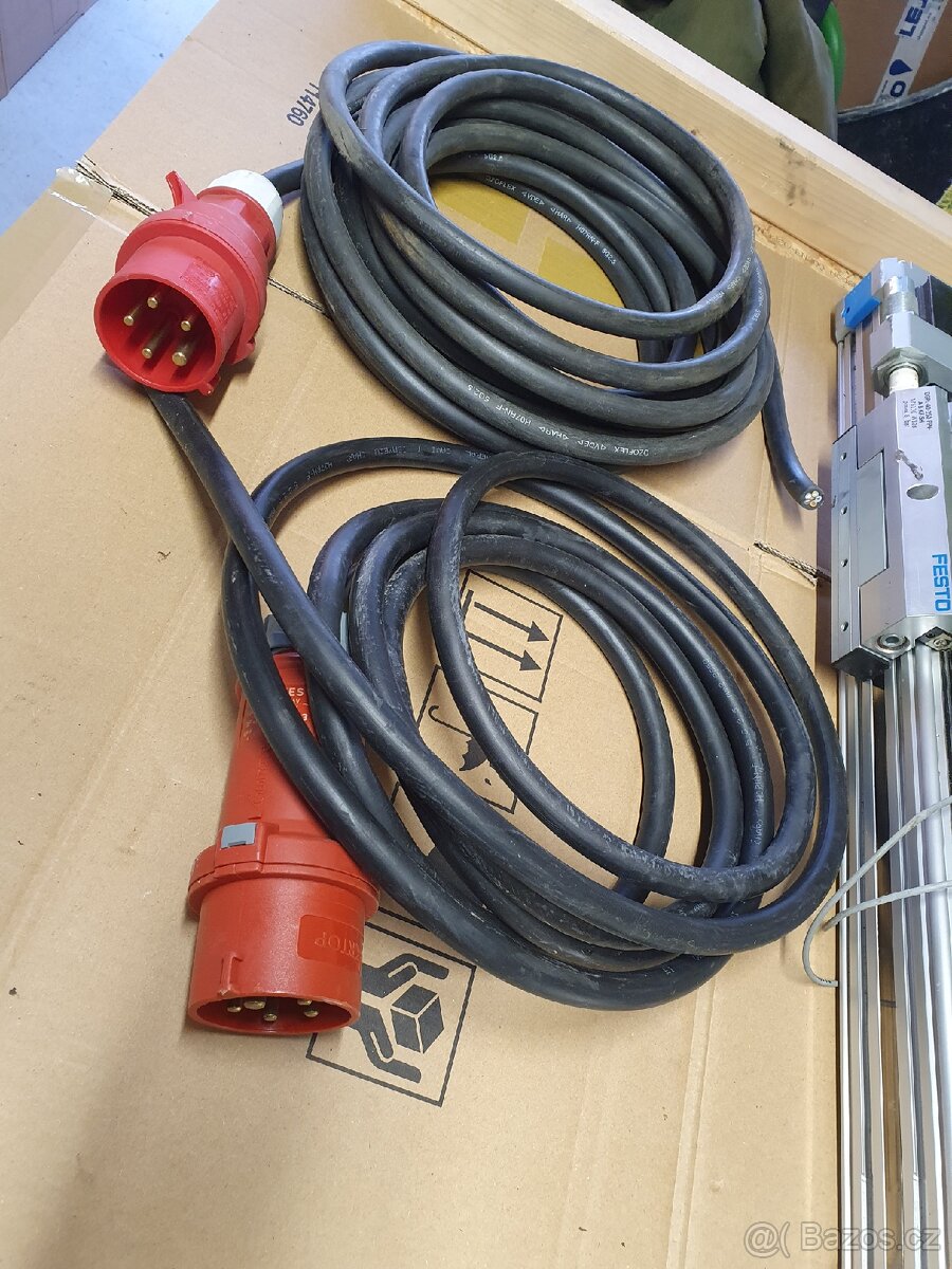 3f kabel s 16A zástrčkou