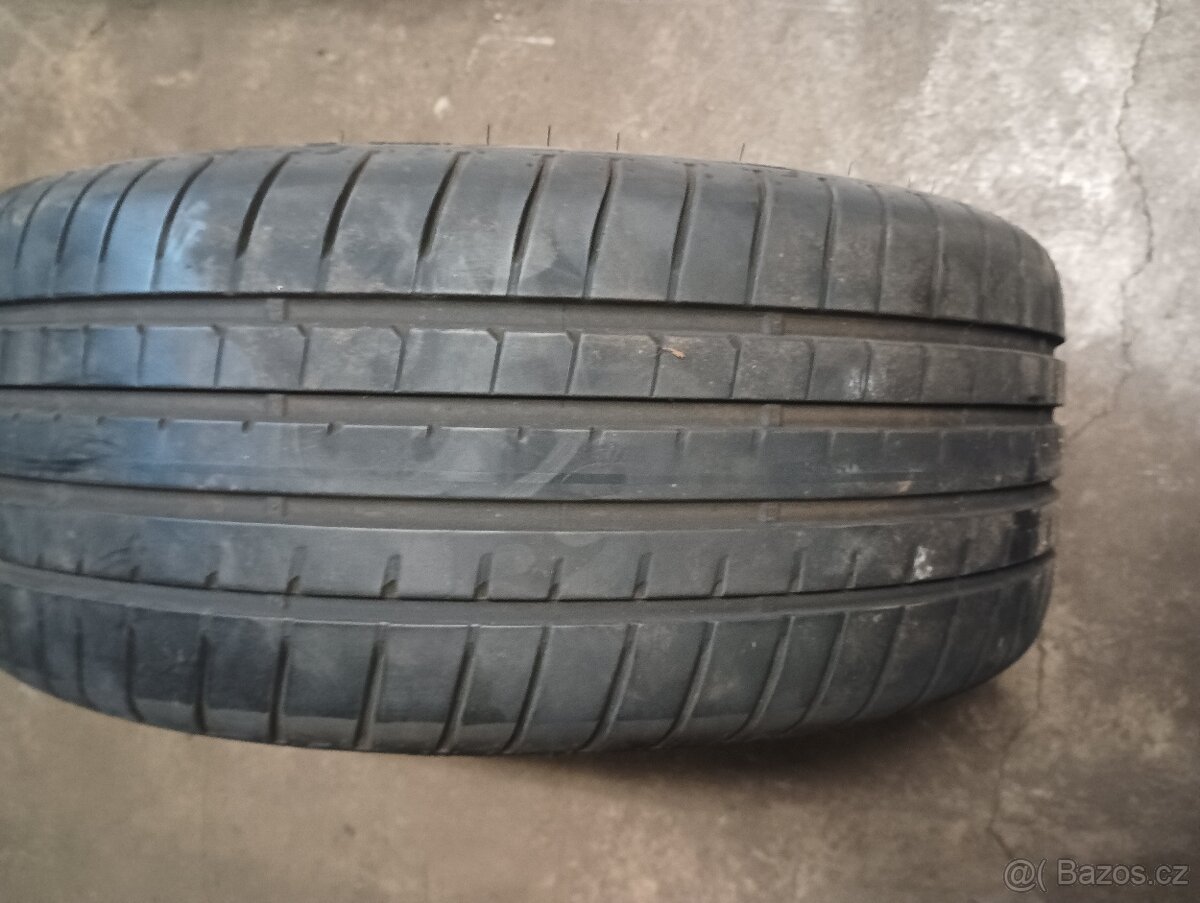 245/35r20