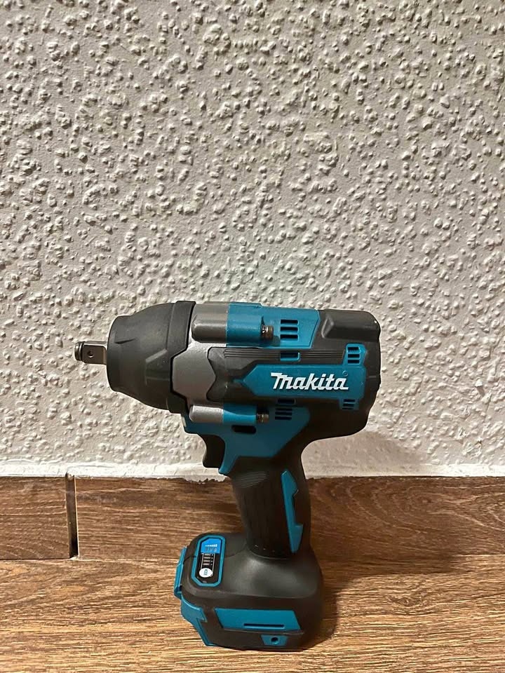 Makita DTW700