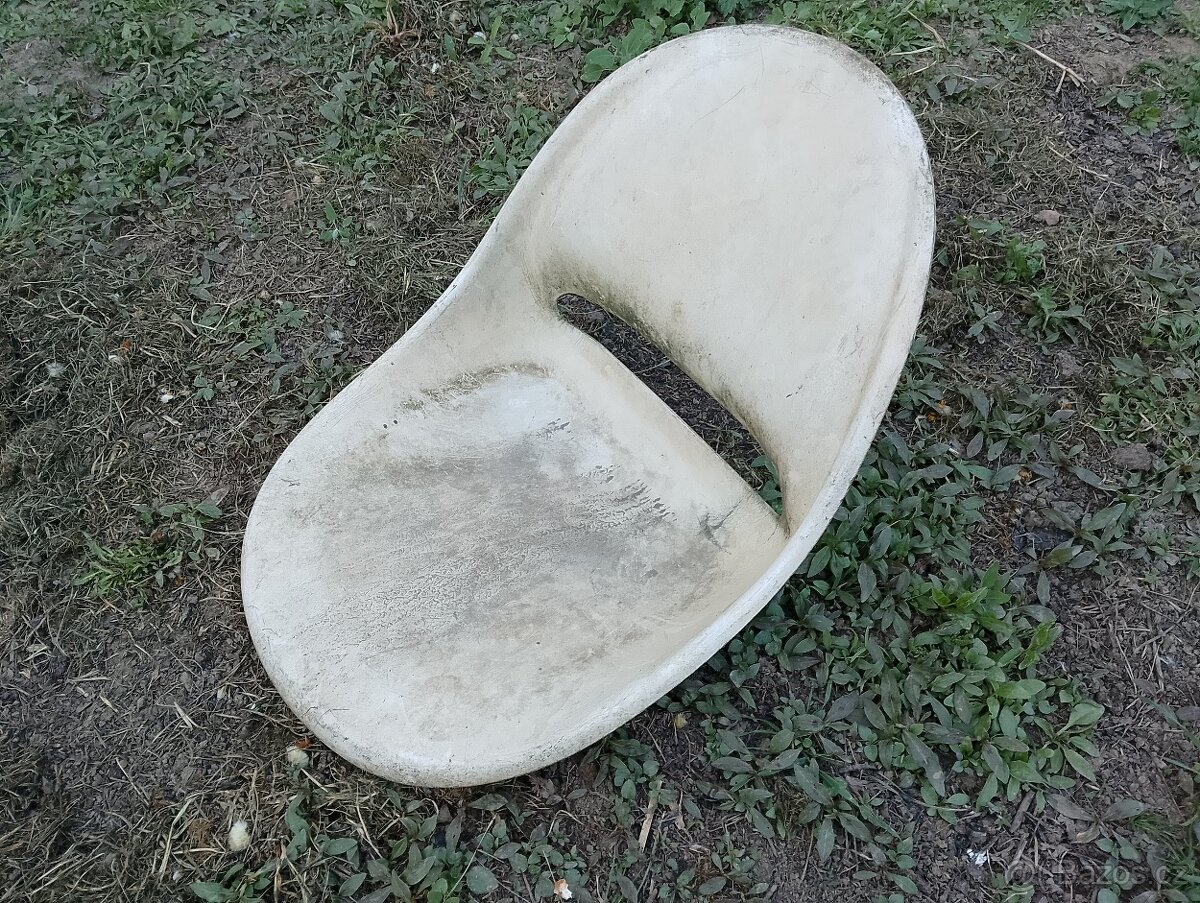 Sedačka na traktůrek nebo motokáru