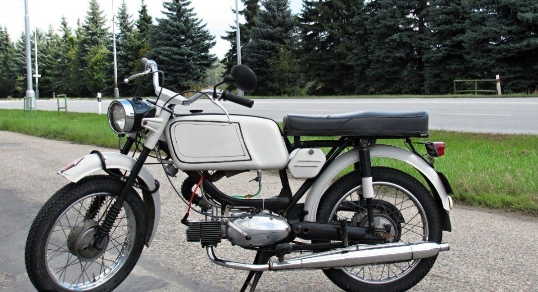 Koupím papíry na motocykl jawa 50/23 mustang