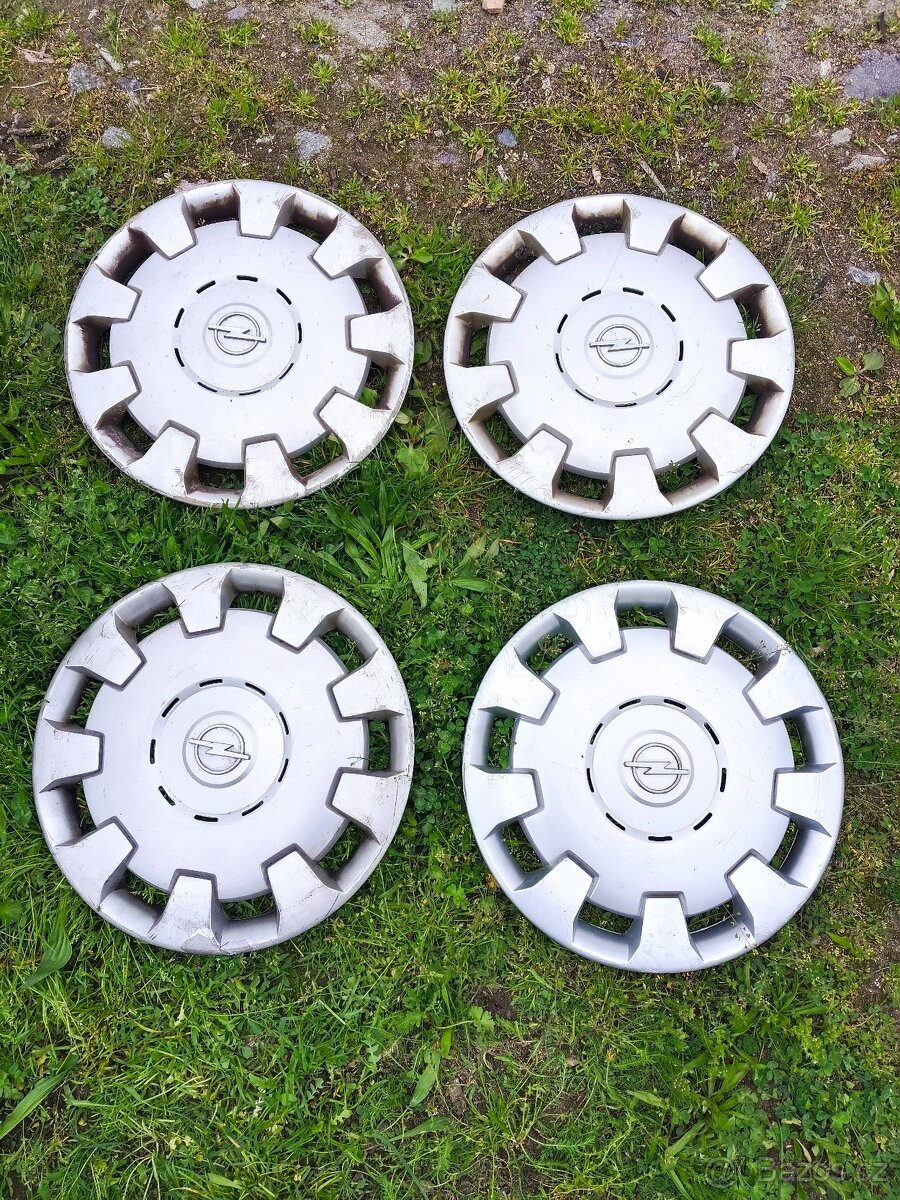 Poklice Opel 4ks a 1ks 15"