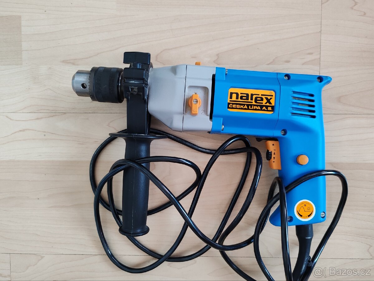 Elektrická vrtačka příklepová Narex 630 W