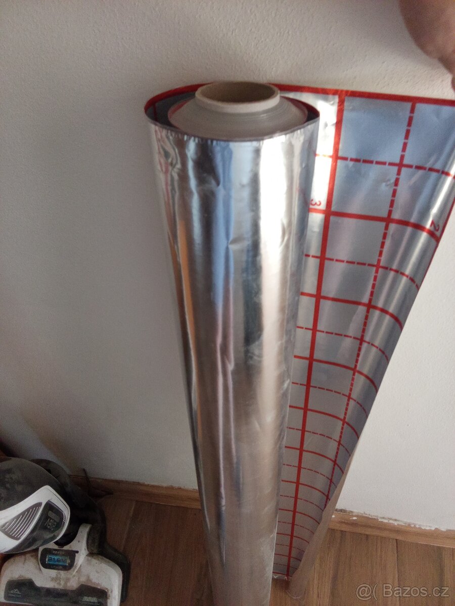 Folie pod podlahové topení