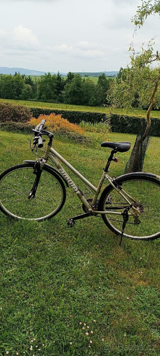 Dámské jízdní kolo