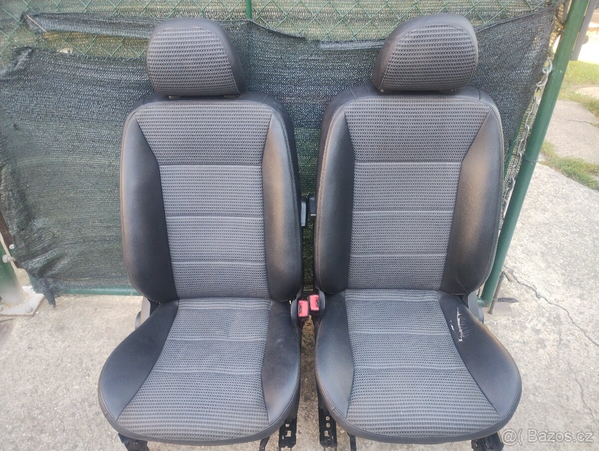 Mercedes A w169 kožené sedačky interiér