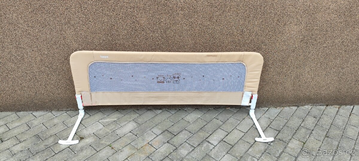 Zábrana na postel