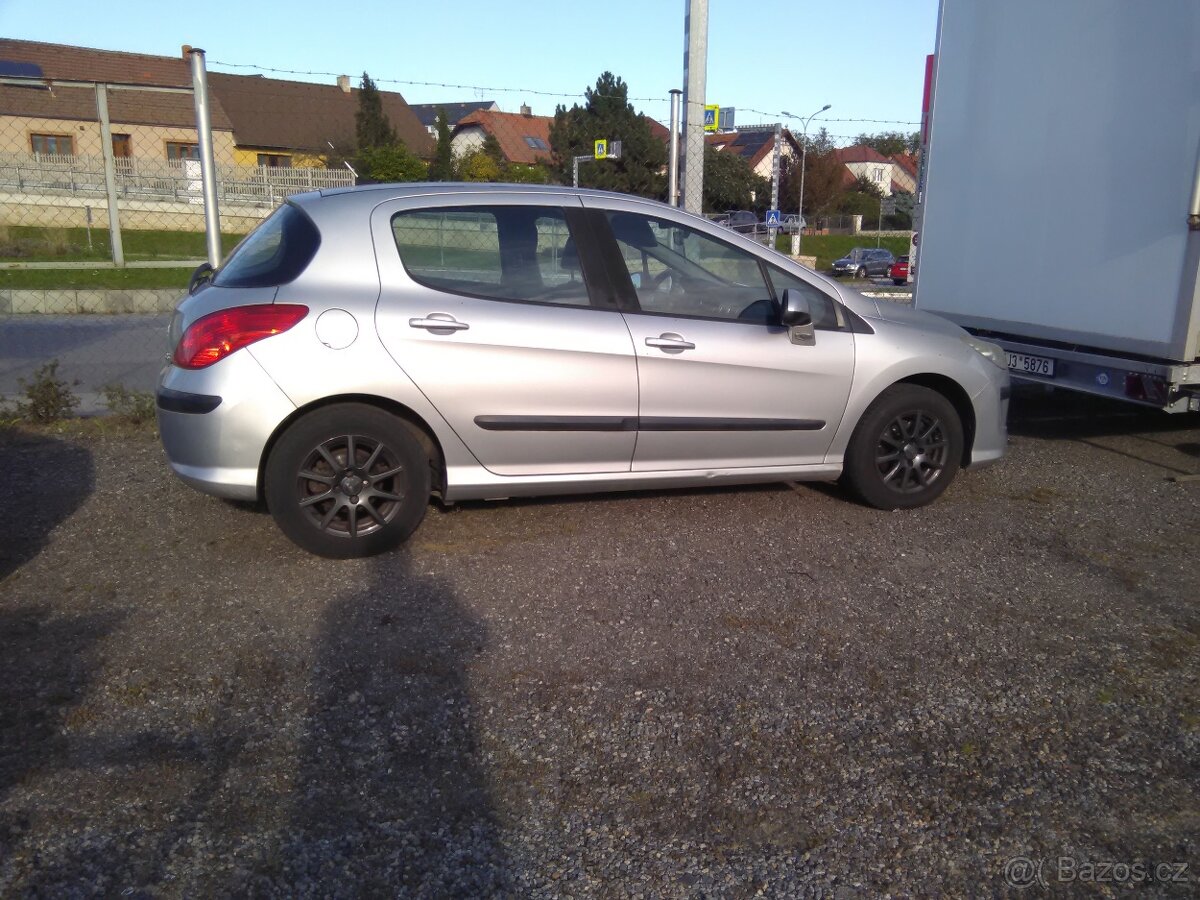 Peugeot P-308