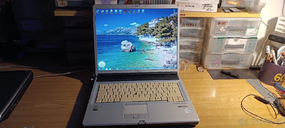 Různé notebooky na hry s xp nebo w7,