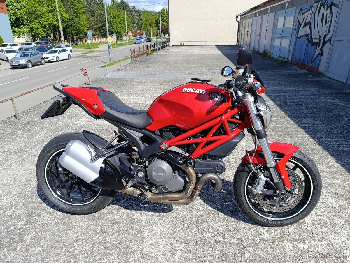 Ducati Monster 1100 EVO 2012 V2 ABS Nová STK Top stav