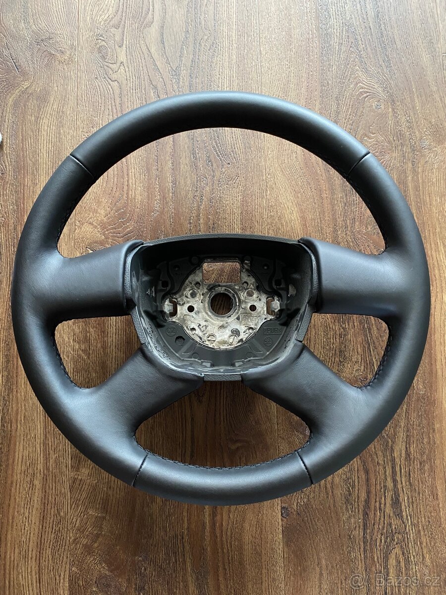 Nově obšitý volant Škoda