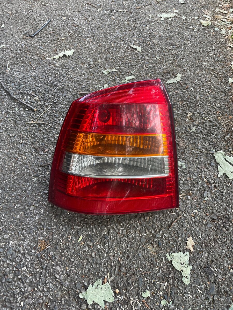Opel astra G levé zadní světlo